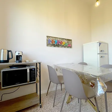 Lägenhet La Terrazza Due Passi Dal Centro *